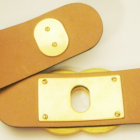 Chanel large leather black CC Logo Turn-lock Belt - Picture 6 of 8